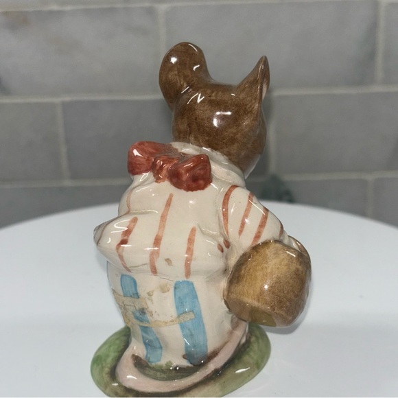 Vintage Beatrix Potter's Mrs. Tittlemouse Figurine Beswick Beswick England - Picture 2 of 6
